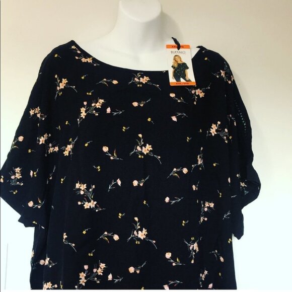 Buffalo xxLarge Women’s Black Floral  Tie Front Top - Picture 4 of 13
